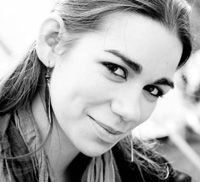 Charlotte Moulin dans Blasted de Sarah Kane, mes Wally Bajeux