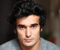 Syrus Shahidi dans Blasted de Sarah Kane, mes Wally Bajeux